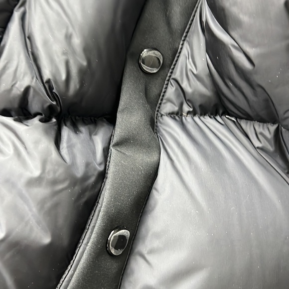 Burberry mens winter jacket with tag. Says small however fits big like medium - Picture 3 of 5